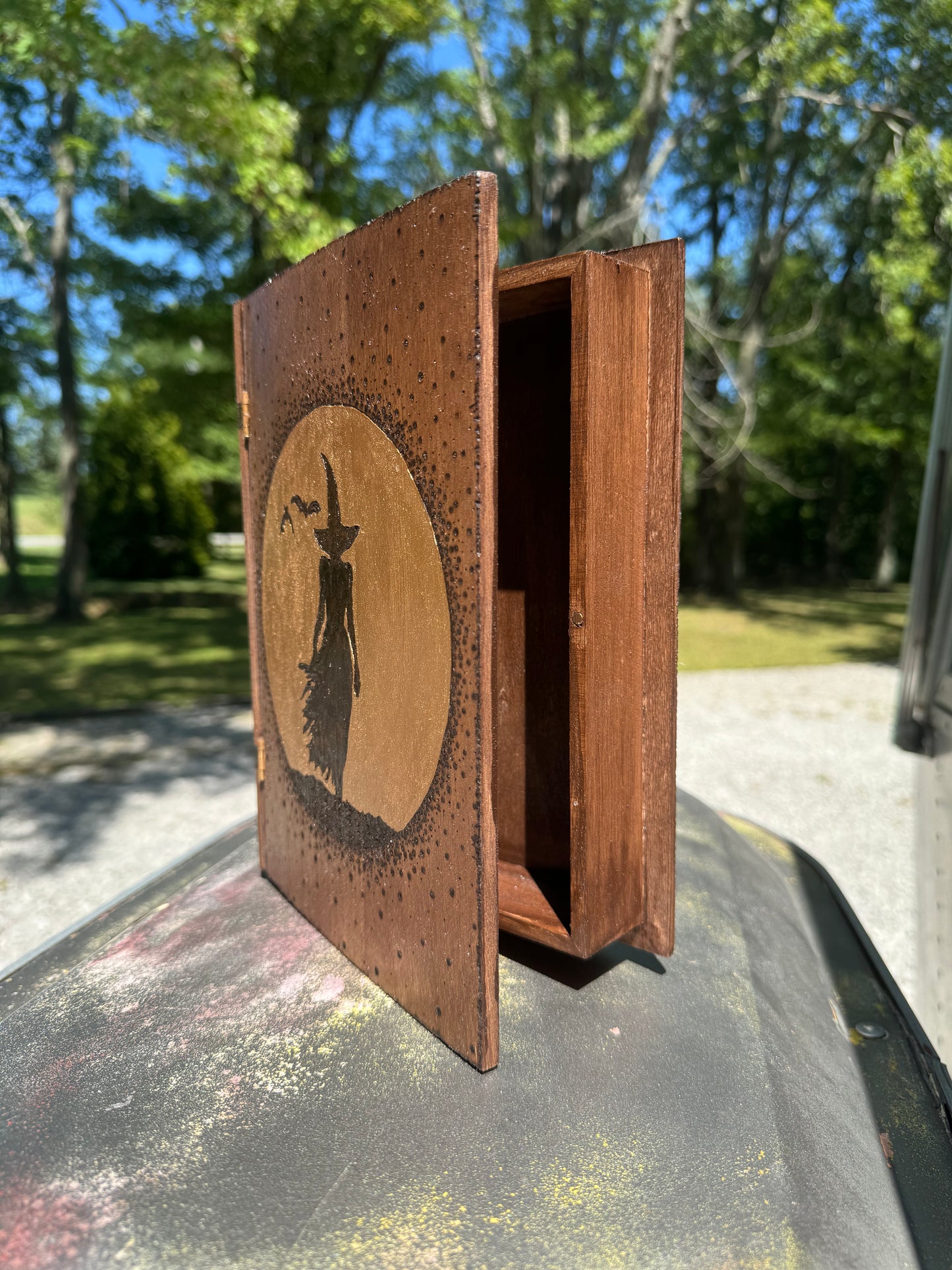 Witch keepsake box