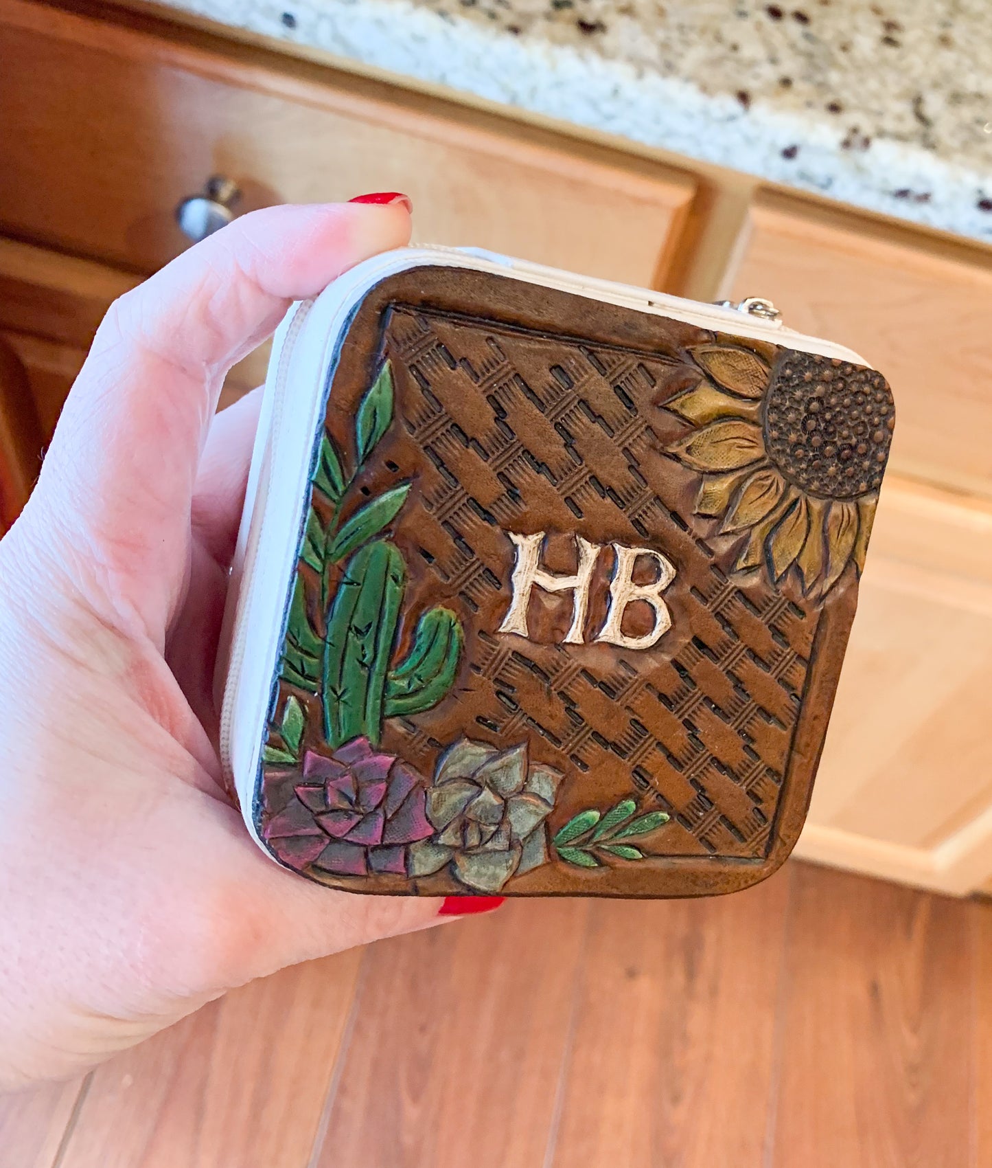 Custom travel jewelry box